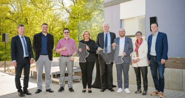 Grillnachmittag zum Start der neuen Studierendenwohnhäuser mit Ministerpräsidentin